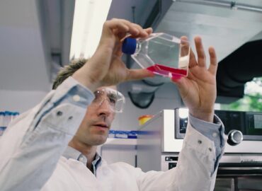 Tủ ấm CO2 Memmert đồng hành cùng nghiên cứu phân tích sinh học